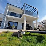 Adria Near Sibenik, 90 Meters From The Sea