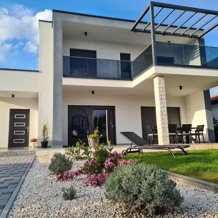 Villa Adria Near Sibenik, 90 Meters From The Sea