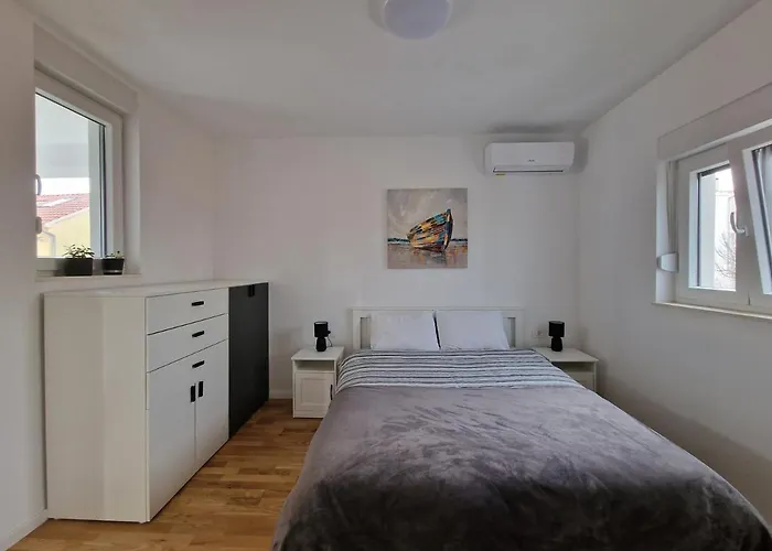 Villa Adria Near Sibenik, 90 Meters From The Sea *