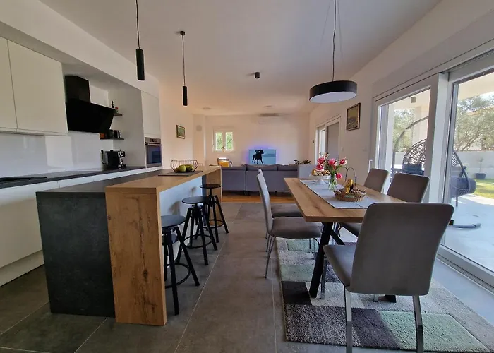 Adria Near Sibenik, 90 Meters From The Sea