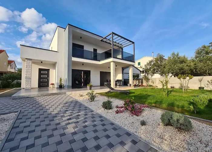 Villa Adria Near Sibenik, 90 Meters From The Sea